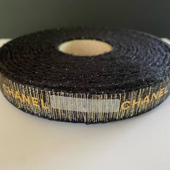 Black and Gold Chanel Ribbon - Picture 3 of 3